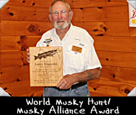 Larry Slagoski receives World Musky Hunt/ Musky Alliance of Wisconsin Award commemorating his contribution to the sport of musky fishing